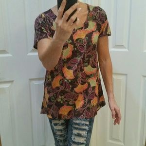 *LULAROE* NWOT FLORAL TUNIC